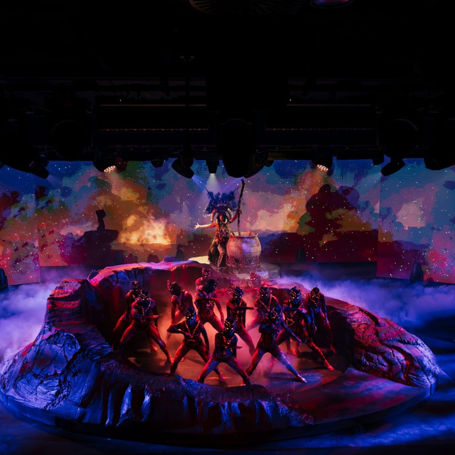 sala scala dinner show image of dancers