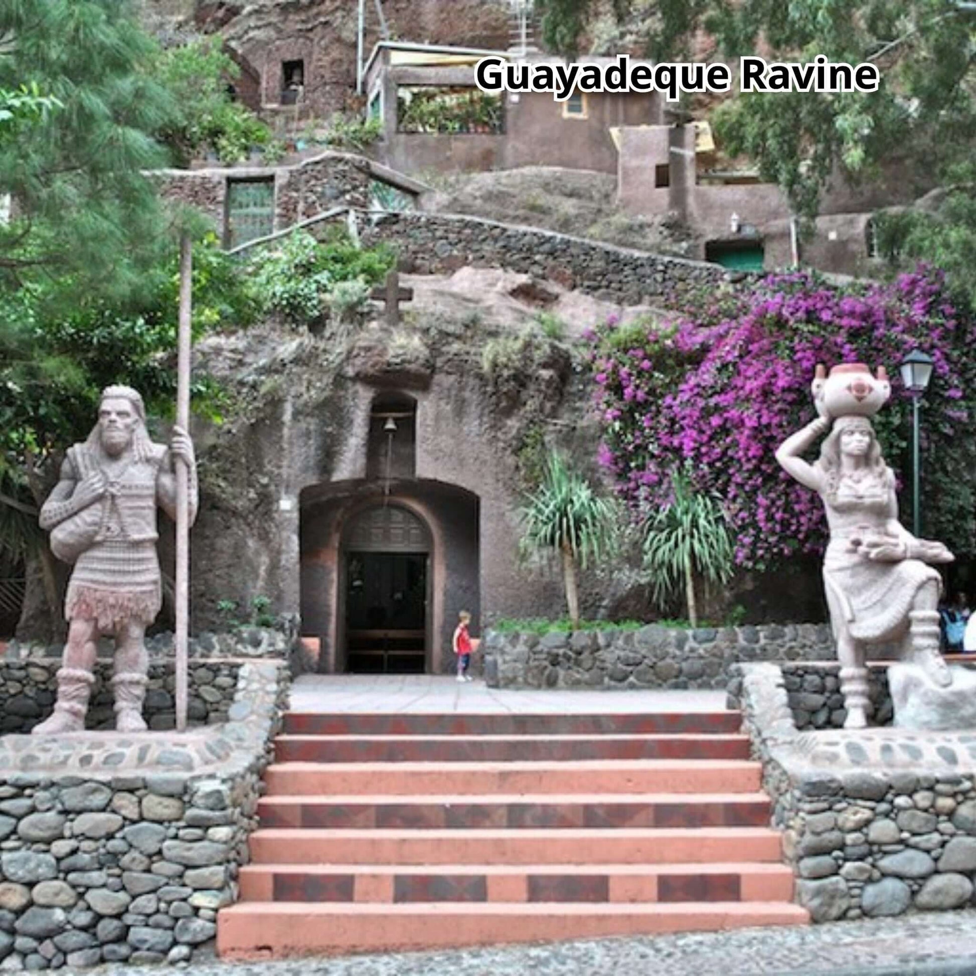 gran canaria bus tour - vip tour - guayadeque